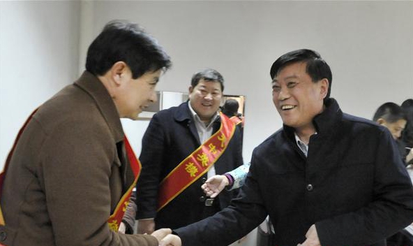 余學(xué)友等市領(lǐng)導(dǎo)會見英模人物代表