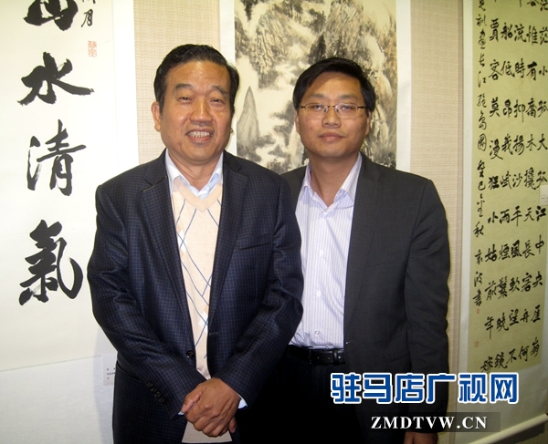 與全國政協(xié)常委、中國書協(xié)主席蘇士澍先生合影.jpg