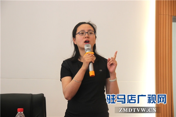 10、幼兒保育教師馬麗娜授課.jpg