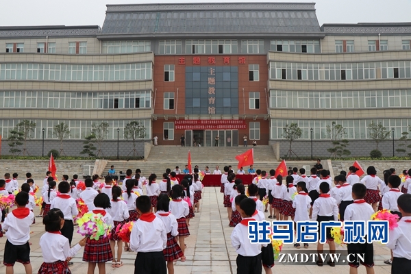 霸王爵士服飾集團：熱心公益行善舉 捐贈校服暖人心