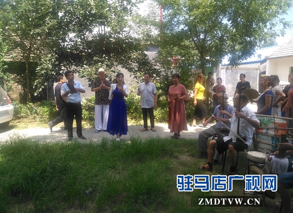 泌陽農(nóng)民自編自演現(xiàn)代戲將受邀參加全國戲曲邀請展