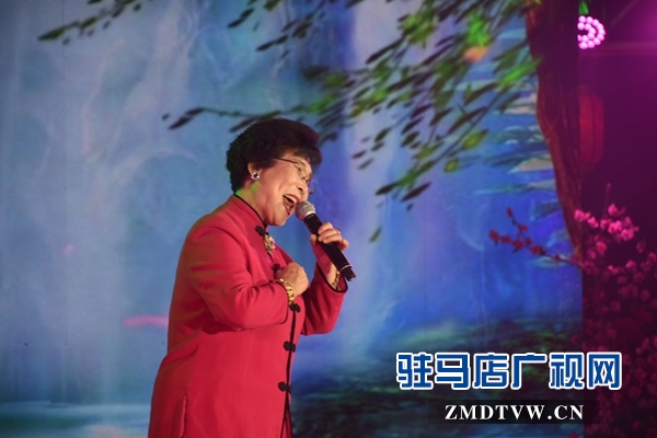 正陽縣舉辦“粒?；ㄉ悖瑵鉂夤枢l(xiāng)情”主題元宵節(jié)晚會