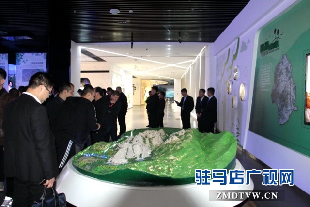 中央、省市媒體記者到遂平縣規(guī)劃綜合展示中心感受遂平發(fā)展