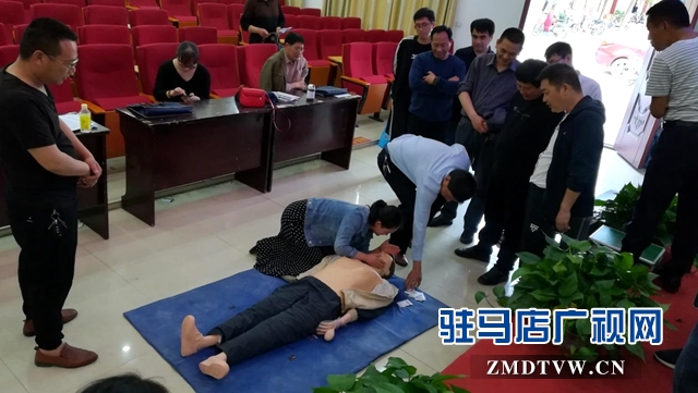 汝南縣紅十字會救護(hù)培訓(xùn)走進(jìn)課堂