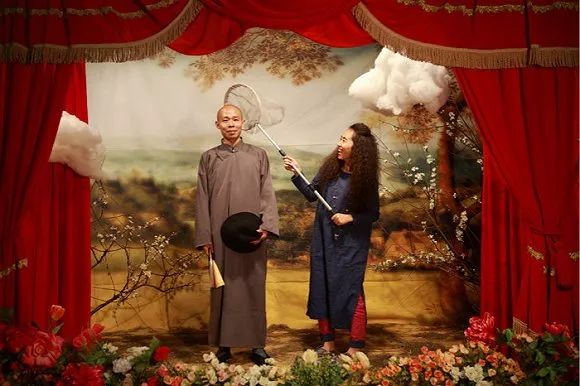 內(nèi)斂、奢靡與偽裝：中國人如何在鏡頭前表達(dá)愛情？ 