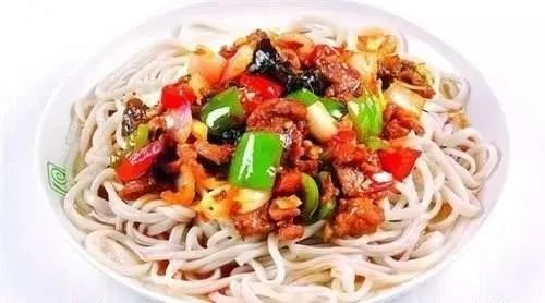 深夜食堂：攢勁弟弟帶你吃！烏魯木齊十大經典拌面館，咱新疆人就好這口... 
