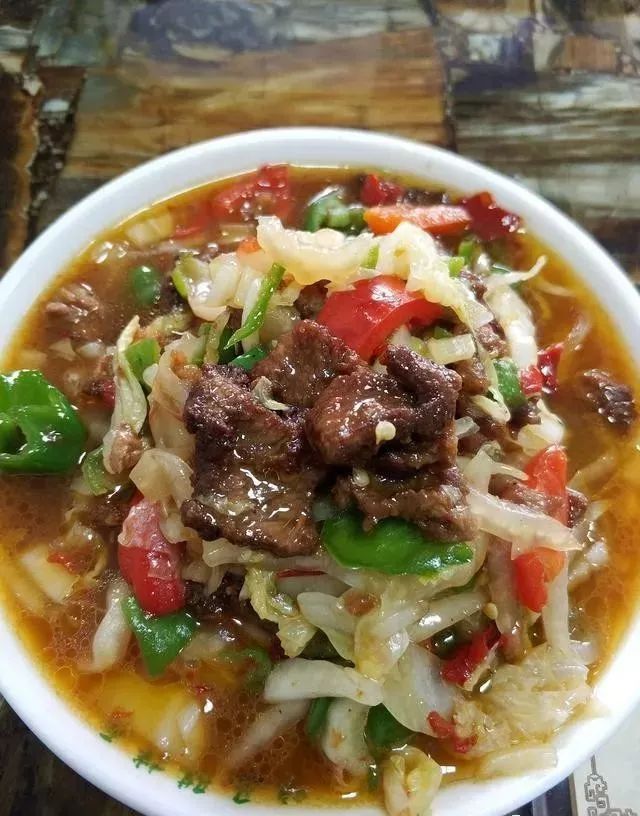 深夜食堂：攢勁弟弟帶你吃！烏魯木齊十大經典拌面館，咱新疆人就好這口... 
