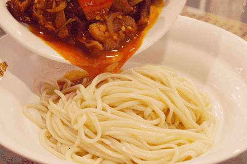深夜食堂：攢勁弟弟帶你吃！烏魯木齊十大經典拌面館，咱新疆人就好這口... 