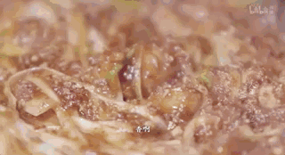 B站9.2分神作歸來，《人生一串》第二季：用最狂野的鏡頭，記錄最真實(shí)的人間百態(tài) 