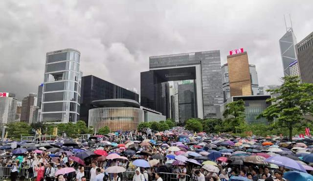 忍無可忍，終于出手了！這一次香港人不再沉默，這個決定非同尋常 