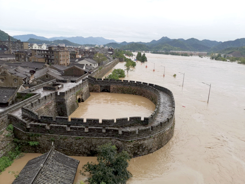 臺風(fēng)侵襲臨海古城：當(dāng)古建筑遭遇洪水猛獸，我們該如何應(yīng)對？ 