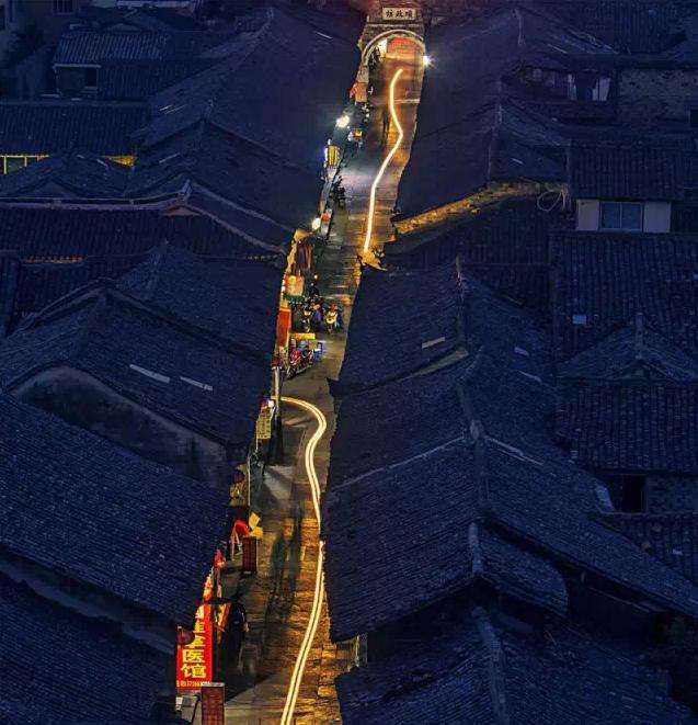 臺風(fēng)侵襲臨海古城：當(dāng)古建筑遭遇洪水猛獸，我們該如何應(yīng)對？ 