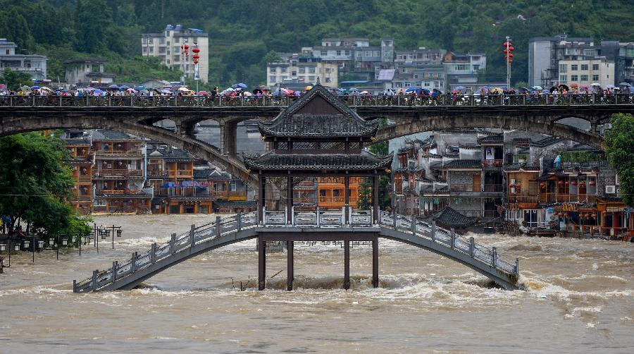 臺風(fēng)侵襲臨海古城：當(dāng)古建筑遭遇洪水猛獸，我們該如何應(yīng)對？ 
