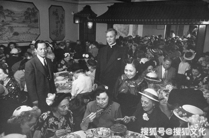 西方人知道中餐有多好吃，可他們還是放不下對(duì)中國(guó)的偏見(jiàn)？ 