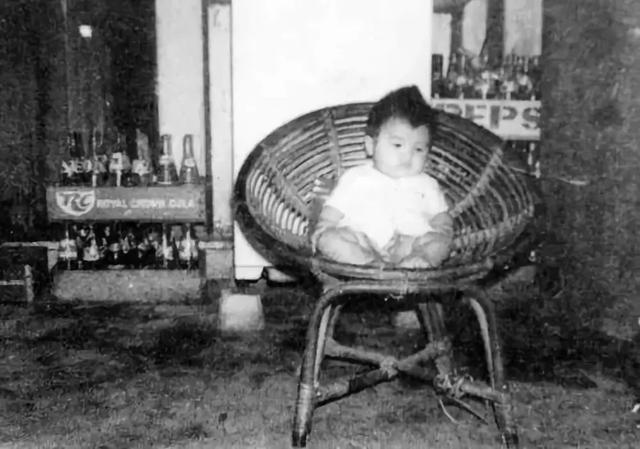 那個“躲在車底”，消失了快10年的阿杜去哪了？