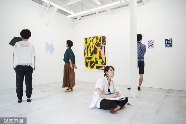 俄媒：為什么中國(guó)年輕人越來越不愛發(fā)朋友圈了？