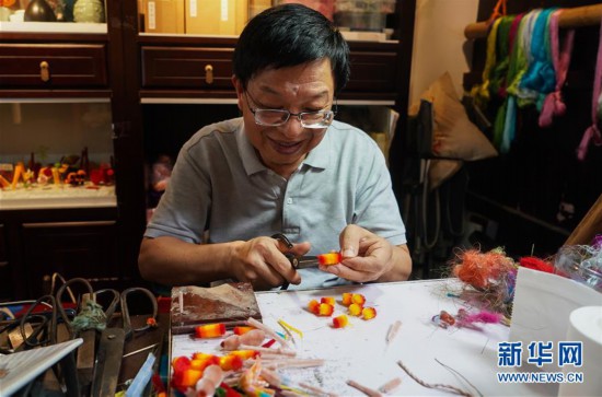 “守藝人”趙樹(shù)憲：期待手工藝絨花能夠品牌化、產(chǎn)業(yè)化