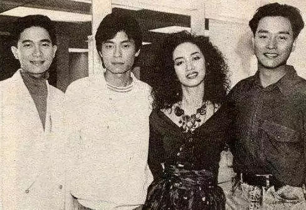 被毒啞的王杰，今天57歲了：年少愛聽他的歌，再聽已是傷心人 