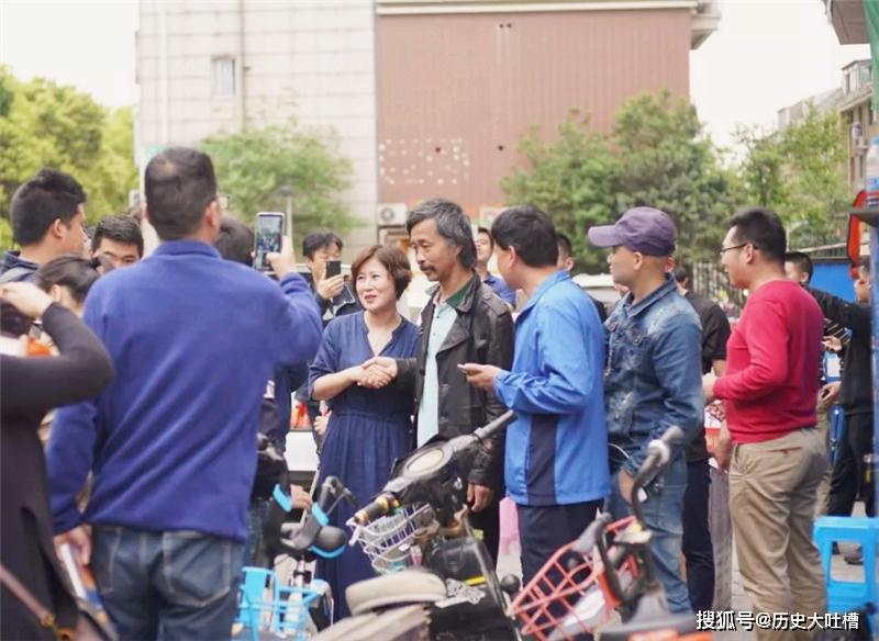  “流浪大師”沈巍曾衣衫襤褸，如今的生活卻發(fā)生了翻天覆地的變化 