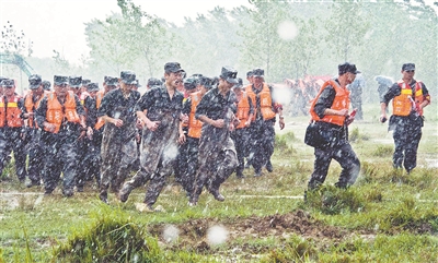 風雨見證，軍人本色