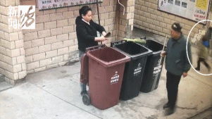 粗心老爸出門丟垃圾，把2歲兒子也丟了…原因哭笑不得！