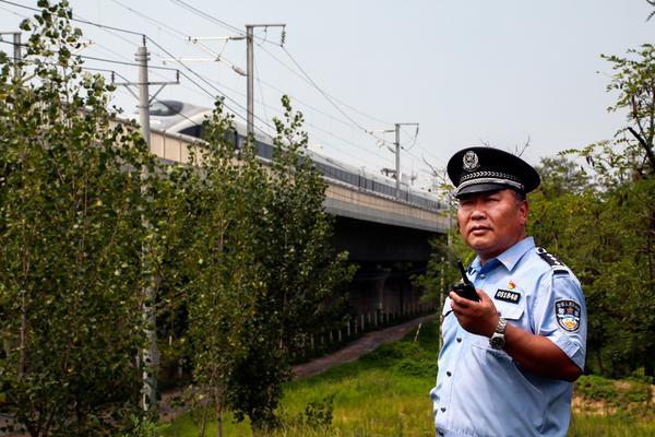 【兩會(huì)策劃·溫暖河南】“最河南”2019年度人物出爐！12個(gè)瞬間記錄出彩河南人