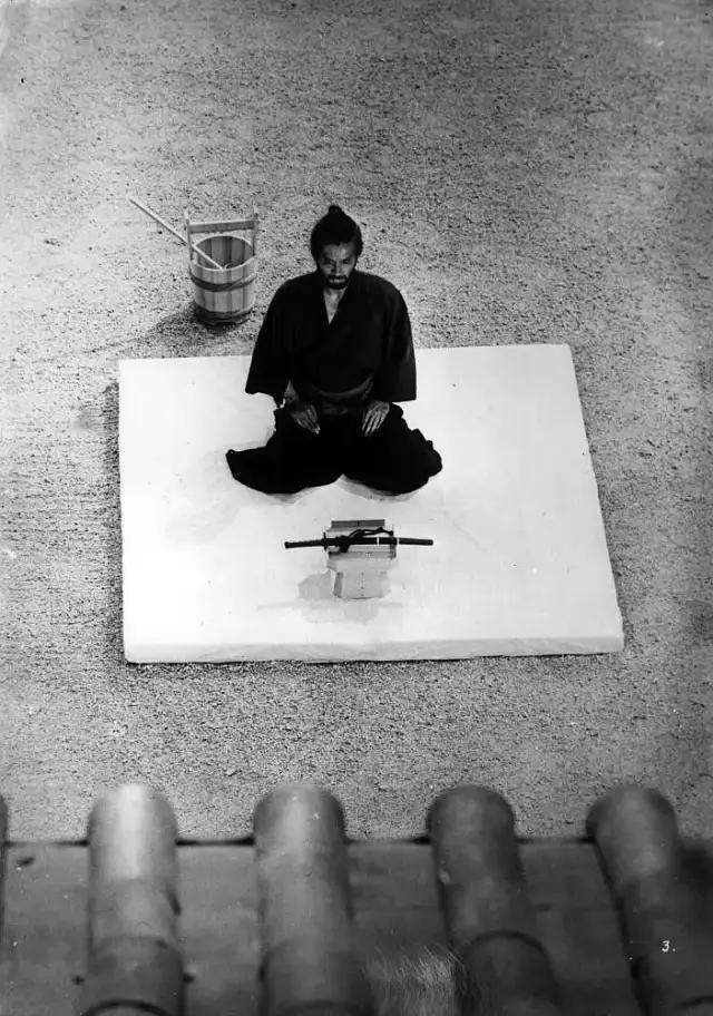 日本撤僑官員自殺并非謝罪 “切腹自殺”傳統(tǒng)是如何演變的？