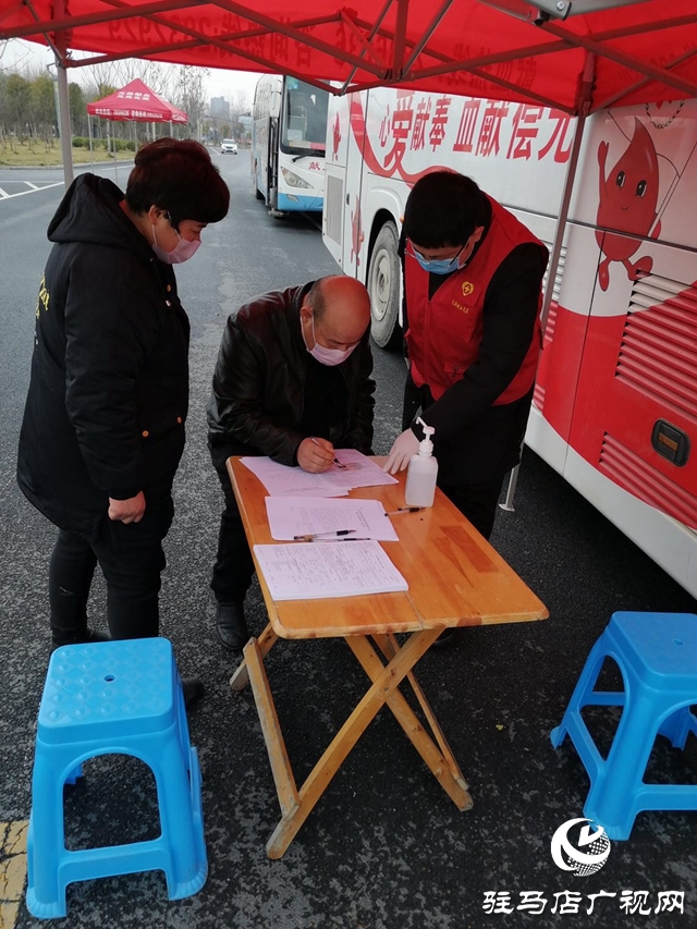 獻血救人“疫”不容辭，新蔡縣727人參與無償獻血