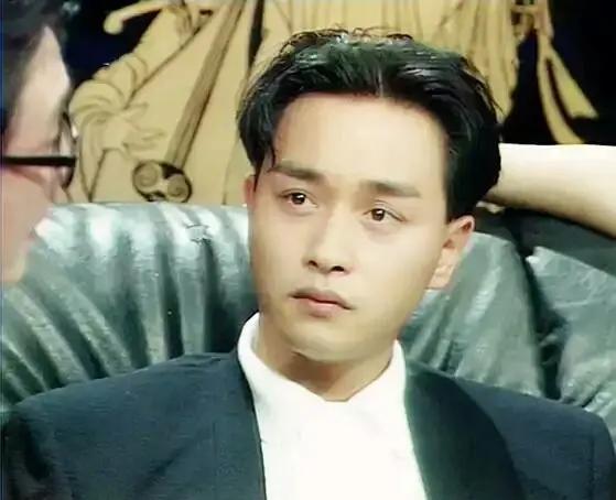 去世17年，為何張國(guó)榮的人氣反而越來(lái)越高？ 