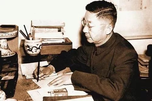 老舍：書的種類很多，能和我有交情的可很少