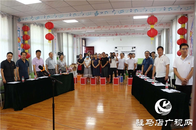 泌陽縣教師進修學校舉辦迎七一“頌黨恩、跟黨走”朗誦會