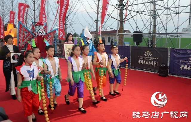 梁祝故里、宿鴨湖畔 農(nóng)民電影節(jié)上眾星走紅毯
