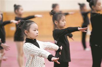 體育考試改革的“第一只螃蟹”如何吃？