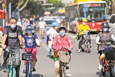 天氣太熱不想戴口罩？打了疫苗就可以不戴口罩？專家呼吁——打了疫苗也要做好“防疫幾件事”