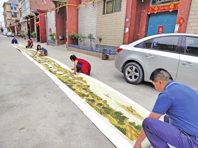 耗時(shí)10多年，繡了39萬針洛陽(yáng)女子繡出22米長(zhǎng)《清明上河圖》