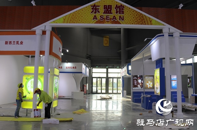 記者探營(yíng)農(nóng)洽會(huì)展館 展區(qū)搭建已接近尾聲