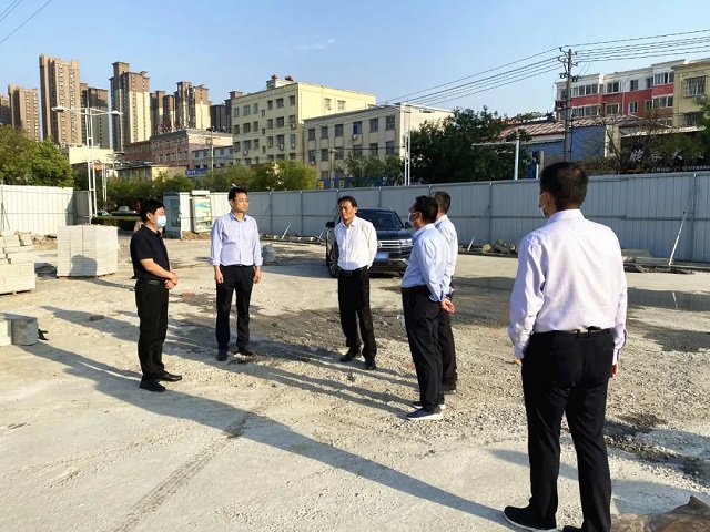 副市長賈迎戰(zhàn)蒞臨視察！保民生，促發(fā)展！金科·君悅公館項目西側(cè)盤古山路南延工程通車在即！