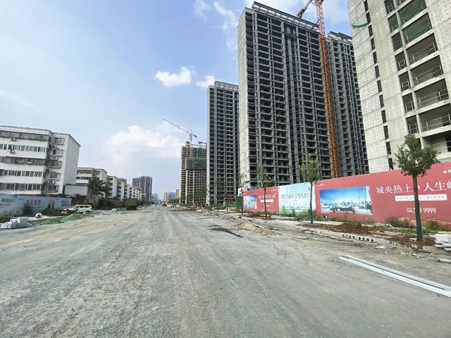 副市長賈迎戰(zhàn)蒞臨視察！保民生，促發(fā)展！金科·君悅公館項目西側(cè)盤古山路南延工程通車在即！