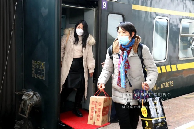 剛剛！記者在駐馬店站、駐馬店西站拍下這樣一幕…