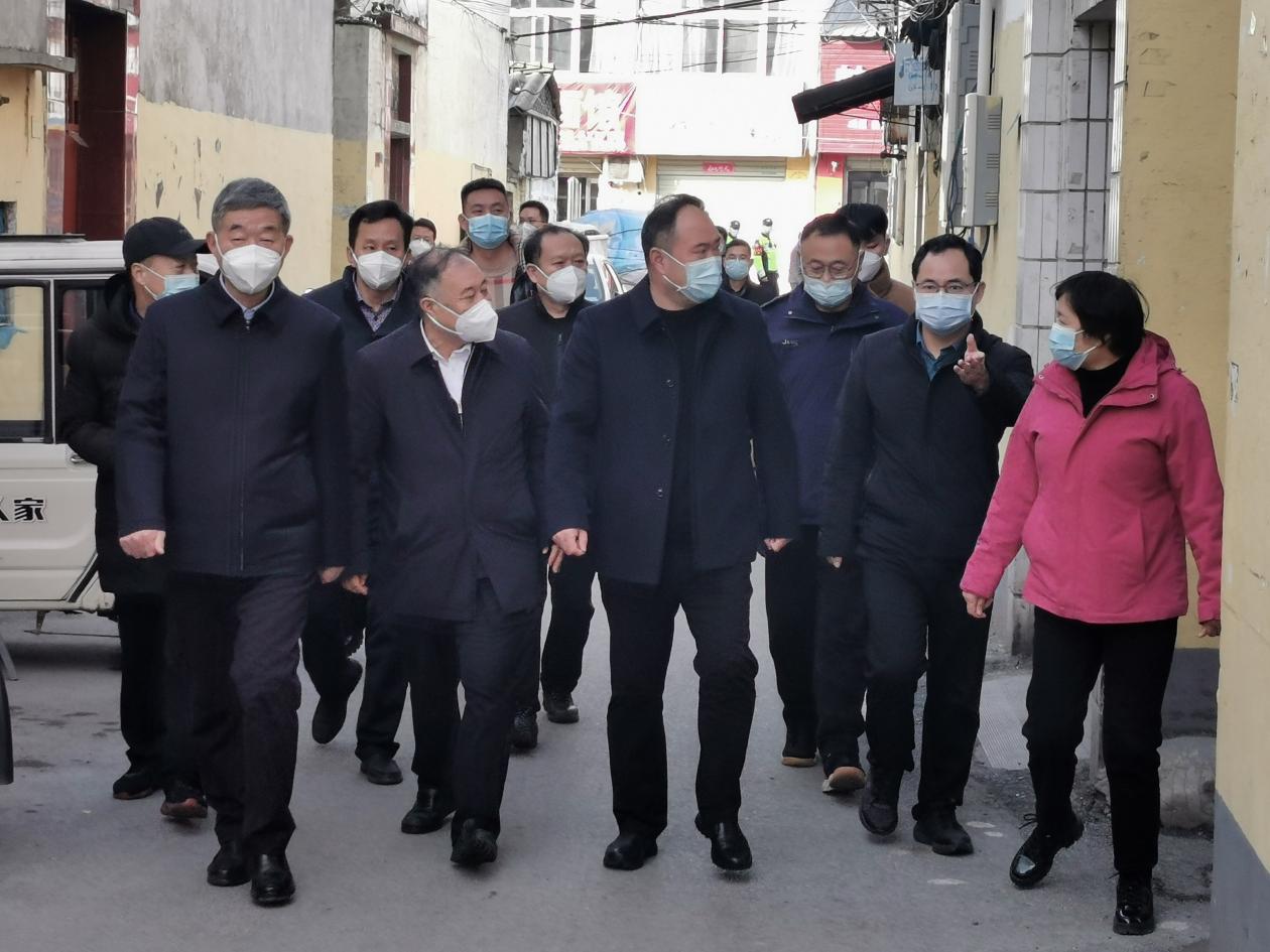 駐馬店市委常委、宣傳部部長、市政府副市長劉曉文春節(jié)慰問困難殘疾人