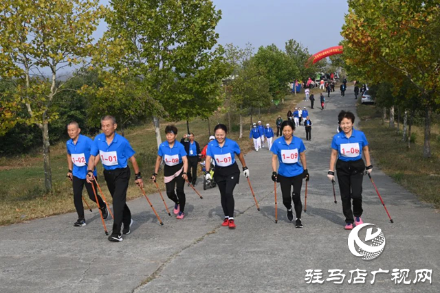 泌陽縣：舉辦駐馬店市第五屆老年人體育健身持杖走、手杖操交流活動