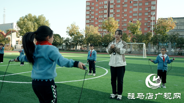 “每天一節(jié)體育課”多不多?