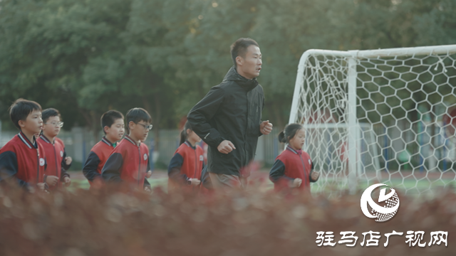 “每天一節(jié)體育課”多不多?