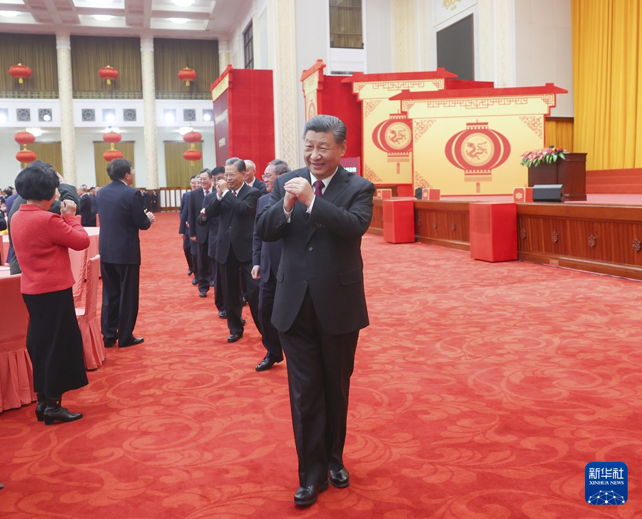 中共中央國務(wù)院舉行春節(jié)團拜會