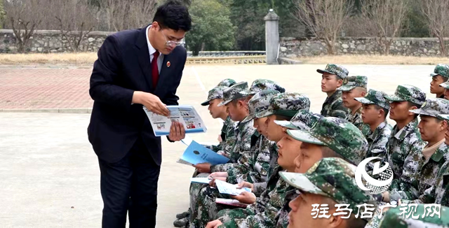 泌陽縣人民檢察院開展送法進(jìn)軍營(yíng)活動(dòng)?