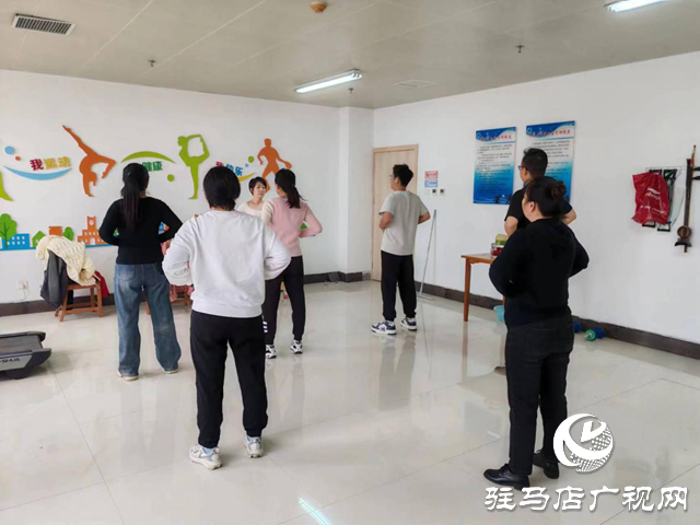 駐馬店經(jīng)濟開發(fā)區(qū)開源辦事處開展“愛國衛(wèi)生月”系列健身活動