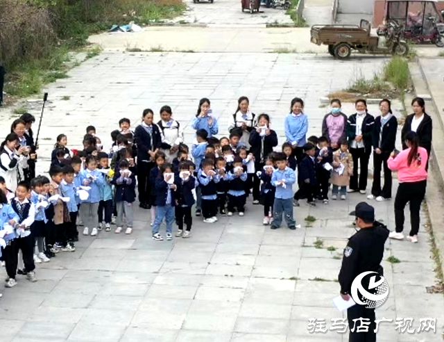 駐馬店市公安局經濟開發(fā)區(qū)分局：消防演練進校園 筑牢安全“防火墻”