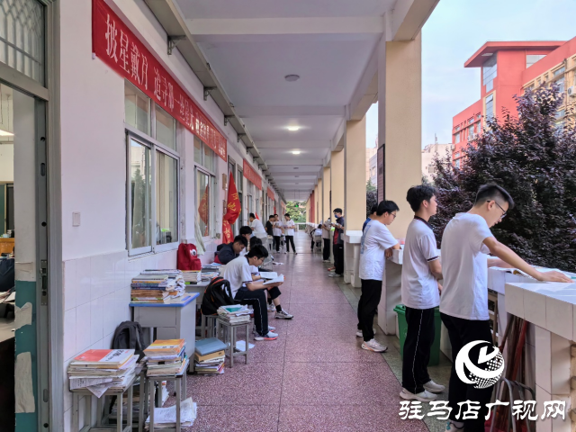 駐馬店高級中學高三學子迎接高考倒計時30天：全力以赴  備戰(zhàn)未來
