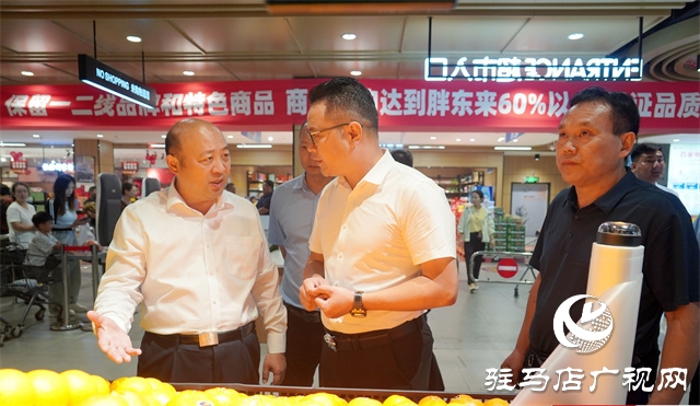 泌陽縣委副書記、縣長朱東升中秋節(jié)前督導(dǎo)檢查安全生產(chǎn)和節(jié)日商品保供等工作