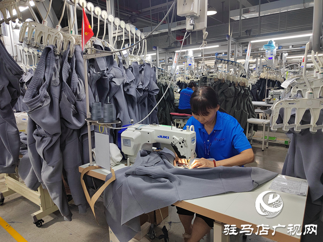西平縣：“智轉數(shù)改” 賦能服裝產業(yè)蝶變